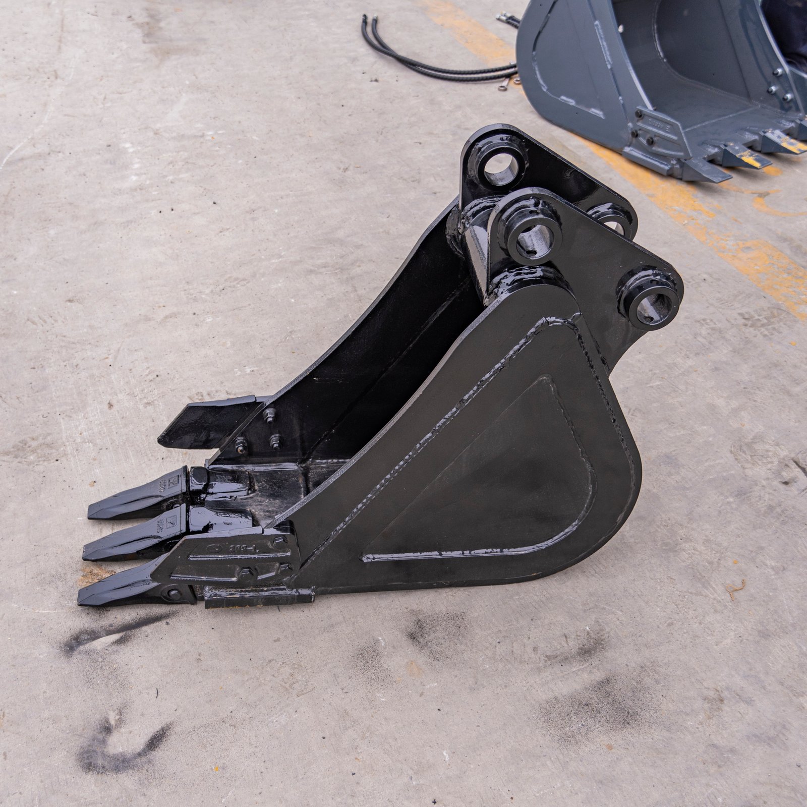 Excavator Trenching Bucket | TYPHON KUVUO 4.0 Heavy-Duty Narrow Digging Bucket – image 2