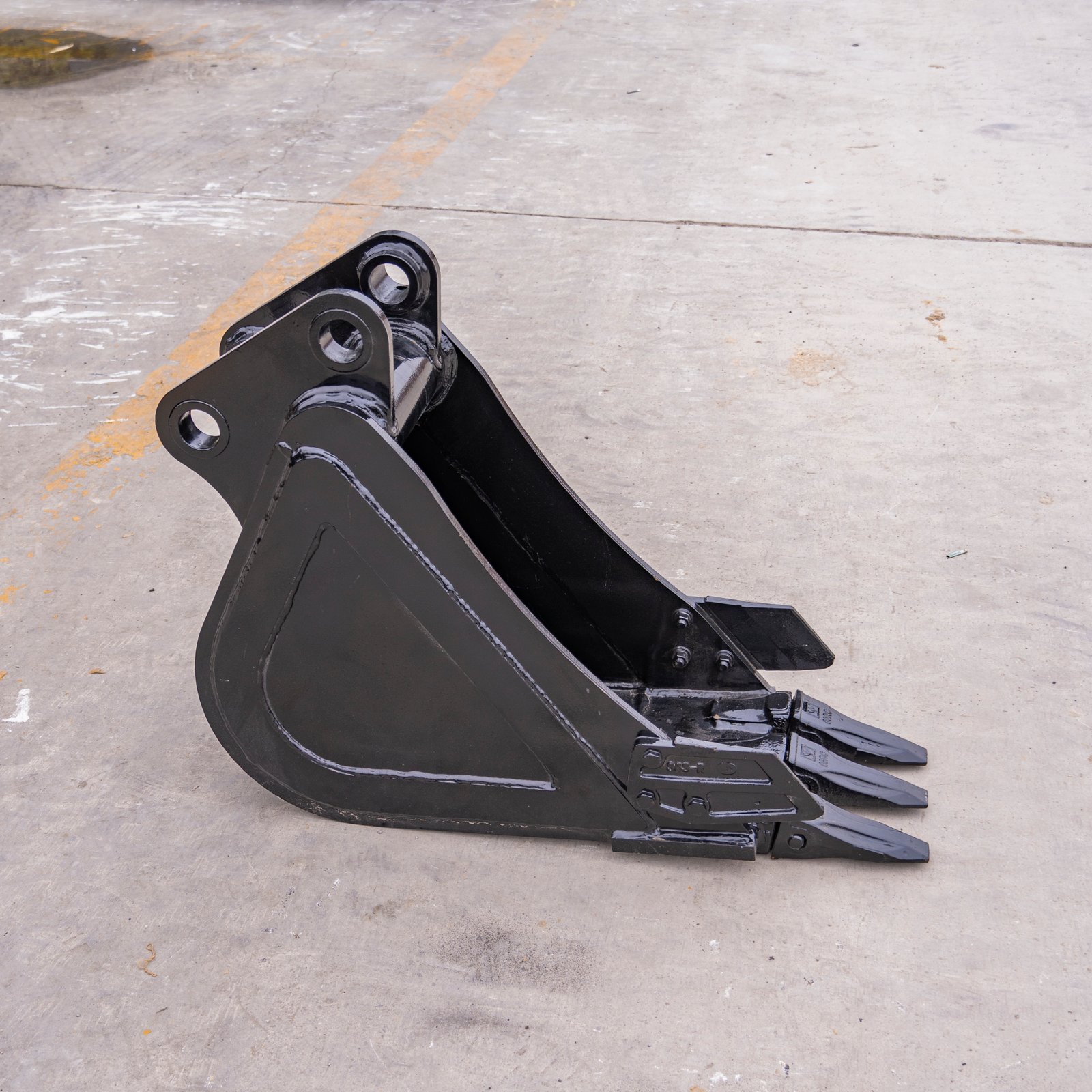 Excavator Trenching Bucket | TYPHON KUVUO 4.0 Heavy-Duty Narrow Digging Bucket – image 4