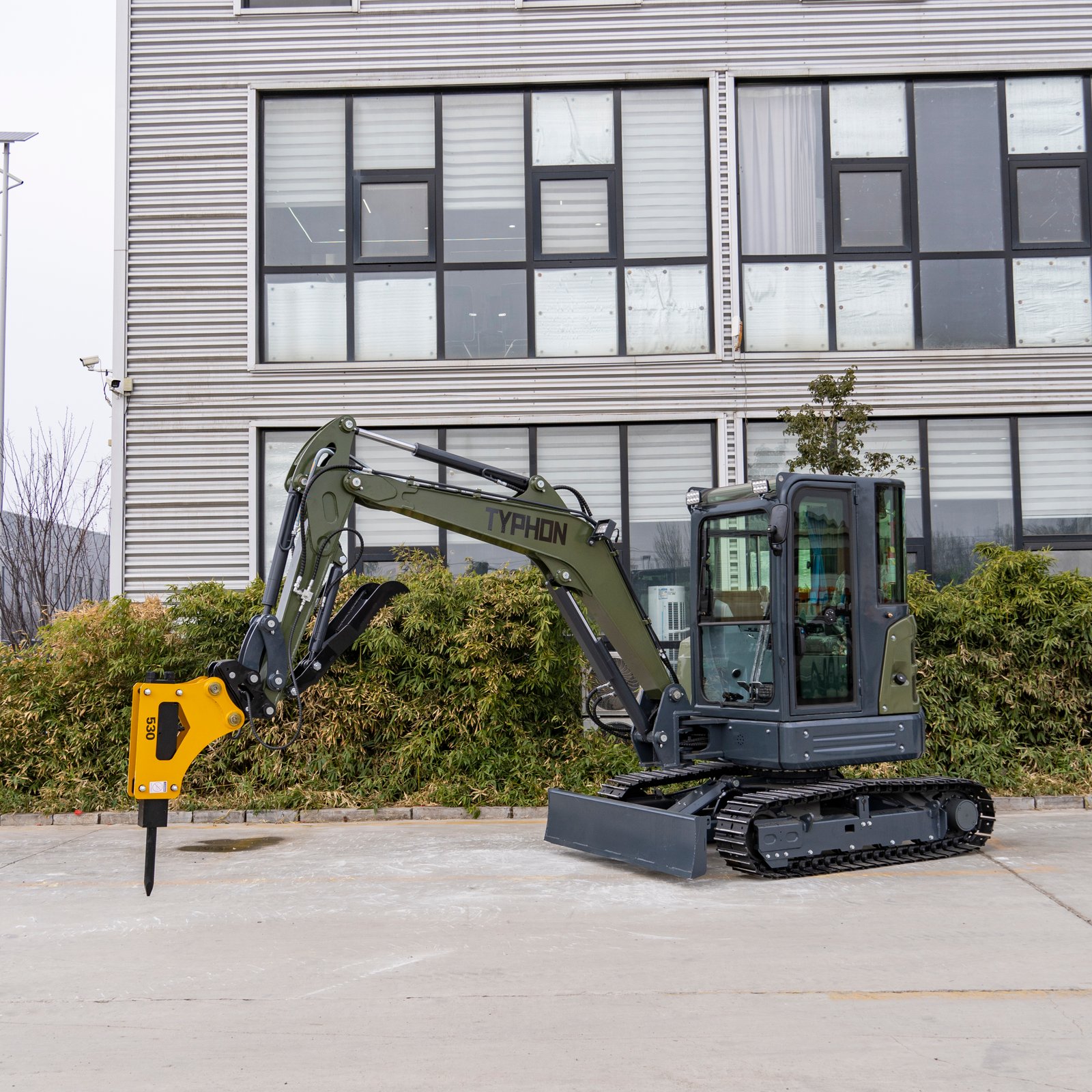 Hydraulic Breaker Hammer | TYPHON KUVUO 4.0 Excavator Rock Breaker Attachment